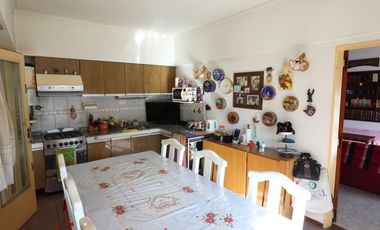 Chalet en Turdera con 2 dormitorios - APTO CRÉDITO