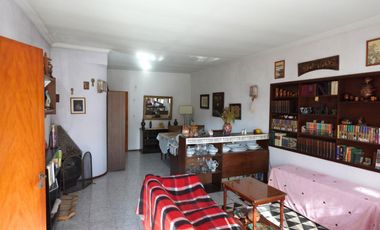 Chalet en Turdera con 2 dormitorios - APTO CRÉDITO