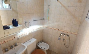 Chalet en Turdera con 2 dormitorios - APTO CRÉDITO