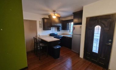 CASA EN RENTA EN VILLA DEL REY 1, ENSENADA.