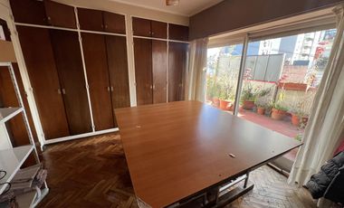 PH en venta en el centro de Banfield