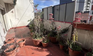 PH en venta en el centro de Banfield