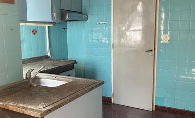 PH en venta en el centro de Banfield