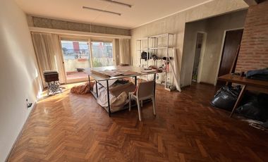 PH en venta en el centro de Banfield