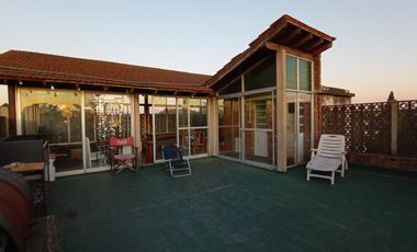 EXCELENTE PISO A 100 MTS DE ESTACION MARMOL CON QUINCHO EN TERRAZA SIN EXPENSASDepartamento en