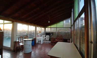 EXCELENTE PISO A 100 MTS DE ESTACION MARMOL CON QUINCHO EN TERRAZA SIN EXPENSASDepartamento en