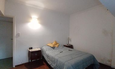 EXCELENTE PISO A 100 MTS DE ESTACION MARMOL CON QUINCHO EN TERRAZA SIN EXPENSASDepartamento en