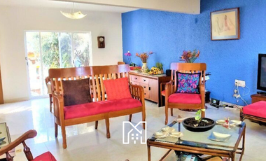 Casa en venta sobre Calzada de los Estrada Vista Hermosa Cuernavaca