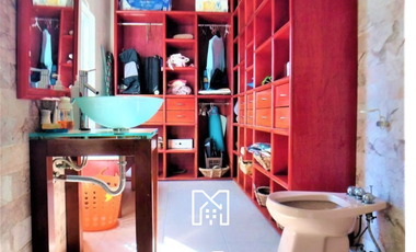 Casa en venta sobre Calzada de los Estrada Vista Hermosa Cuernavaca