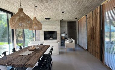 CASA, VENTA, COSTA ESMERALDA, MARITIMO III LOTE AL 100, 5 AMBIENTES