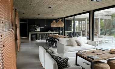 CASA, VENTA, COSTA ESMERALDA, MARITIMO III LOTE AL 100, 5 AMBIENTES