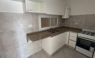 Excelente departamento de 2 ambientes en alquiler Morón