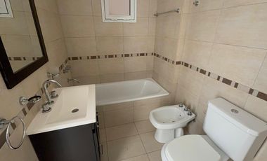 Excelente departamento de 2 ambientes en alquiler Morón
