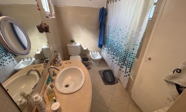 CHALET DE 4 AMBIENTES EN DOS PLANTAS