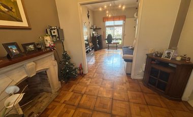 CHALET DE 4 AMBIENTES EN DOS PLANTAS