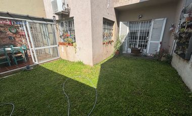 CHALET DE 4 AMBIENTES EN DOS PLANTAS