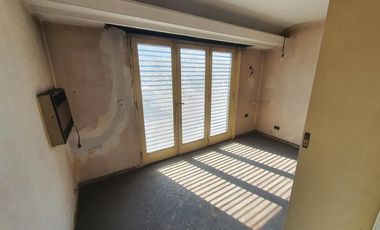 Local en  excelente esquina