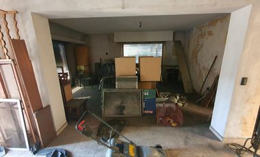 Local en  excelente esquina