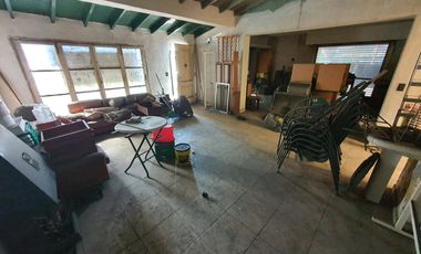 Local en  excelente esquina