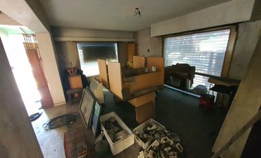 Local en  excelente esquina