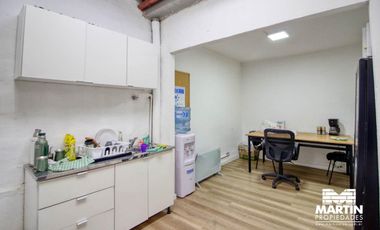 Depósito Galpón en alquiler en Martínez Lote 320 y sup. cubierta 450 m2. Zona Telefe.