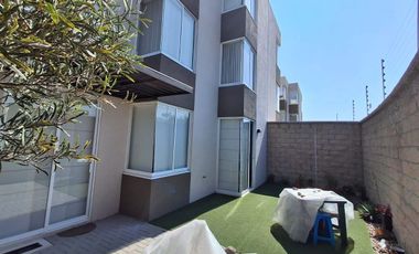 Departamento en Venta en PB  Zakia Querétaro 2 recamaras, amplio Jardin/ Alberca