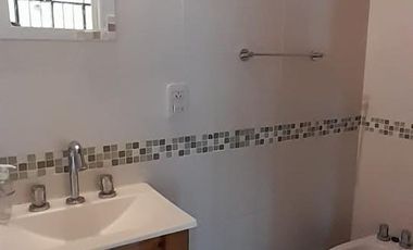 Casa en venta en Quequén - Necochea - 4 ambientes con pileta