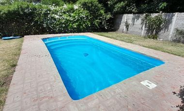 Casa en venta en Quequén - Necochea - 4 ambientes con pileta