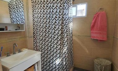 Casa para 2 familias en Remedios De Escalada