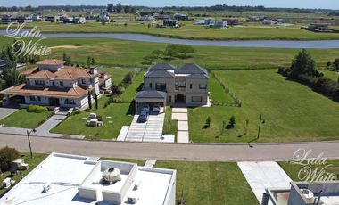 Casa con vista al golf en venta - La Providencia Country Club, Canning, Ezeiza