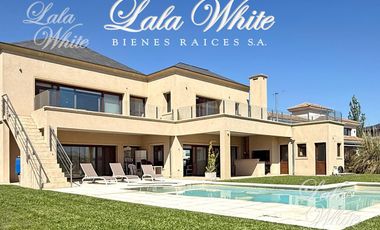 Casa con vista al golf en venta - La Providencia Country Club, Canning, Ezeiza