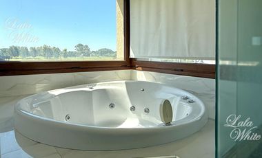 Casa con vista al golf en venta - La Providencia Country Club, Canning, Ezeiza