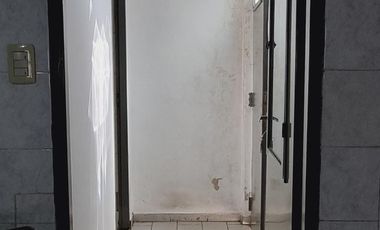 Casa en venta en lomas de zamora, 2 ambientes