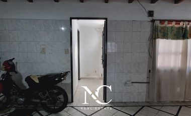 Casa en venta en lomas de zamora, 2 ambientes