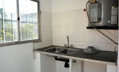 PH- Lanus Oeste - 3 Ambientes - Refaccionado a Nuevo - Doble Patio  -  Listo para Mudarse