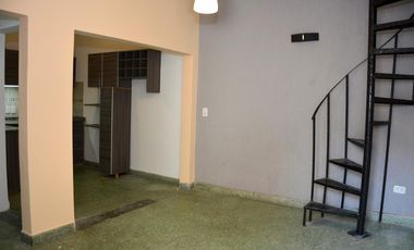 PH- Lanus Oeste - 3 Ambientes - Refaccionado a Nuevo - Doble Patio  -  Listo para Mudarse