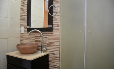 PH- Lanus Oeste - 3 Ambientes - Refaccionado a Nuevo - Doble Patio  -  Listo para Mudarse