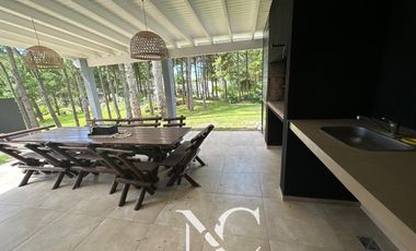 Casa en  venta en Costa Esmeralda 5 ambientes con gas natural