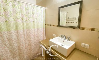 Casa en  venta en Costa Esmeralda 5 ambientes con gas natural