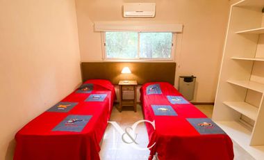 Casa en  venta en Costa Esmeralda 5 ambientes con gas natural