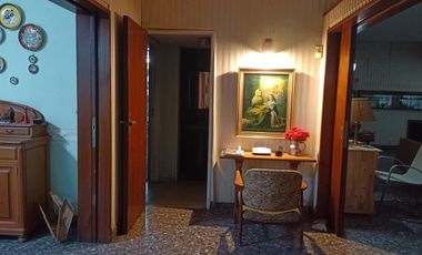 CASA EN EXCELENTE UBICACION SOBRE LOTE DE 819 M2