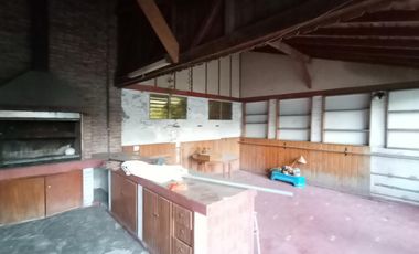 CASA EN EXCELENTE UBICACION SOBRE LOTE DE 819 M2