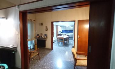 CASA EN EXCELENTE UBICACION SOBRE LOTE DE 819 M2