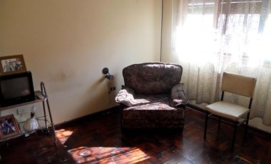 VENTA CHALET 3 AMBIENTES EN CARAPACHAY