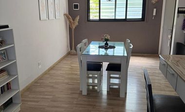 3 Departamentos en bloque en Banfield Oeste