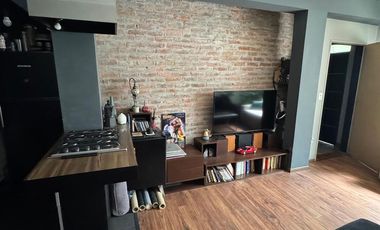 3 Departamentos en bloque en Banfield Oeste