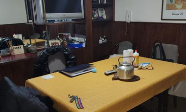 Departamento - venta - Banfield Oeste - cinco ambientes - dependencia - lavadero