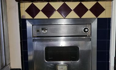 Departamento - venta - Banfield Oeste - cinco ambientes - dependencia - lavadero