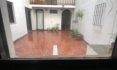 PH en la Boca con patio, cochera, entrada independiente y super luminoso