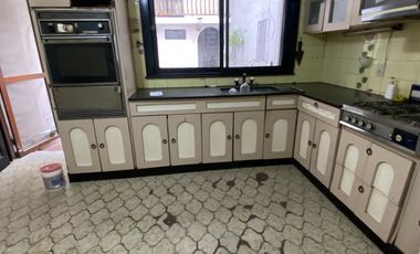 PH en la Boca con patio, cochera, entrada independiente y super luminoso